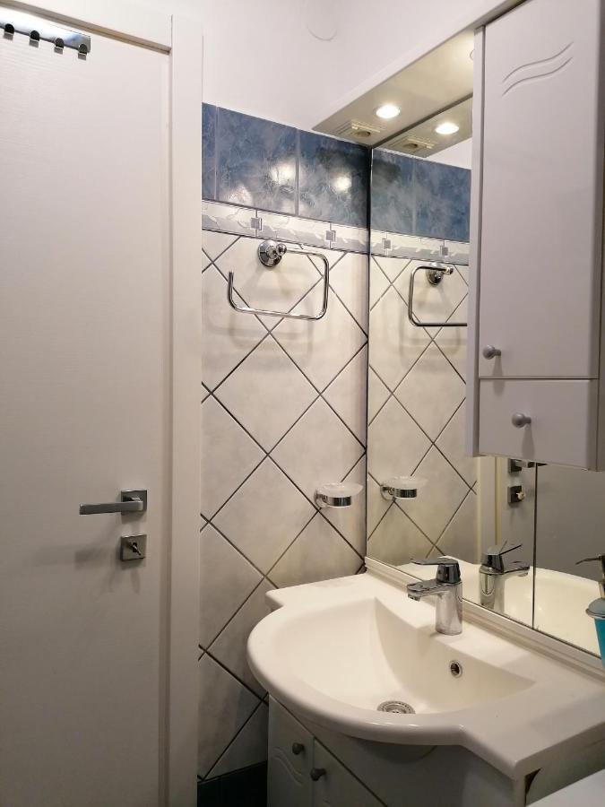 Bright & Cozy Pula Apartment Екстериор снимка