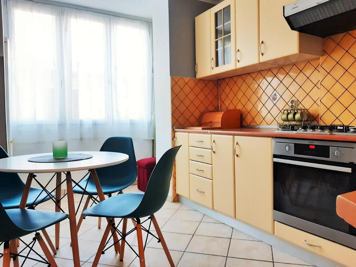 Bright & Cozy Pula Apartment Екстериор снимка