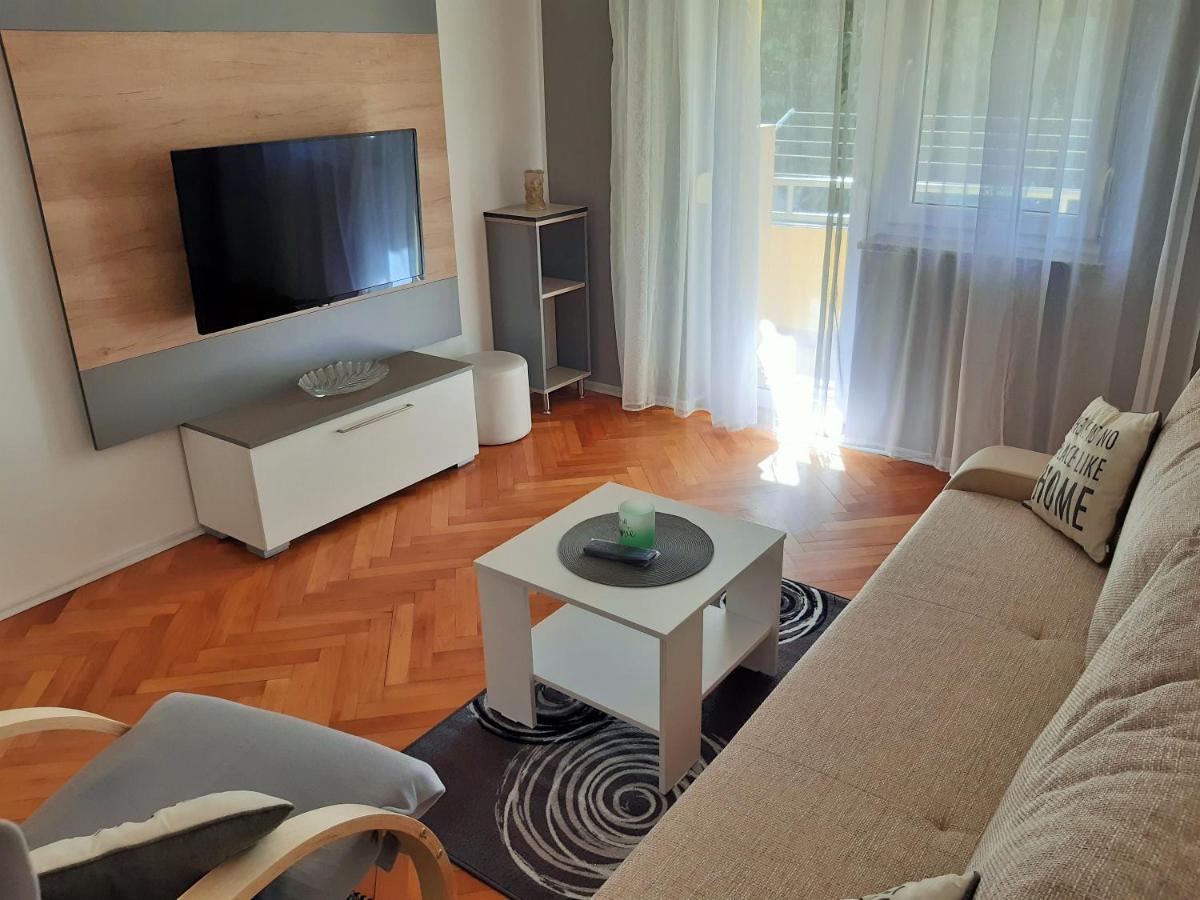 Bright & Cozy Pula Apartment Екстериор снимка