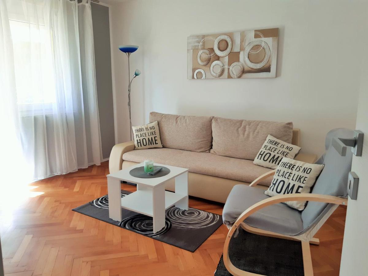 Bright & Cozy Pula Apartment Екстериор снимка