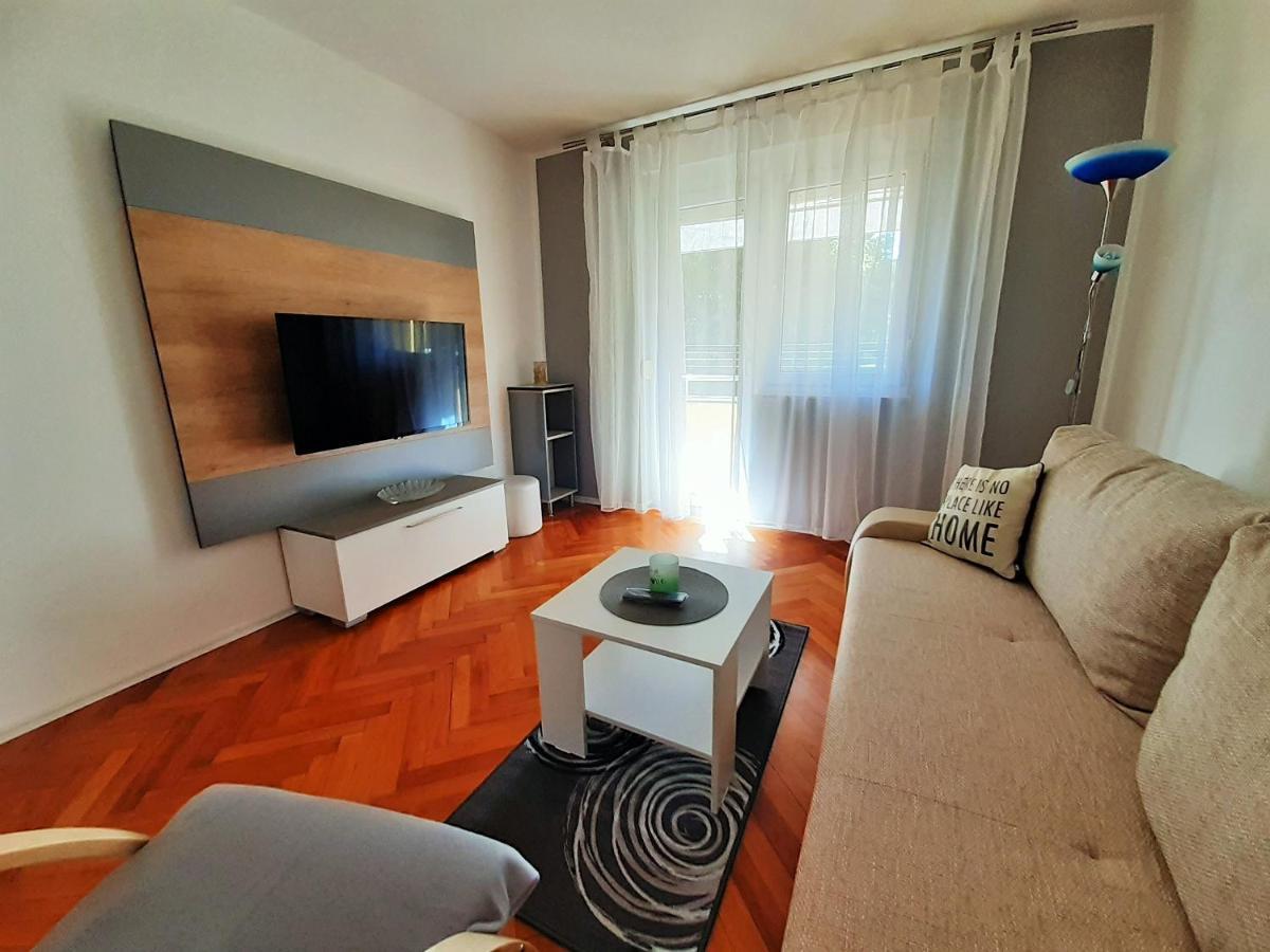 Bright & Cozy Pula Apartment Екстериор снимка