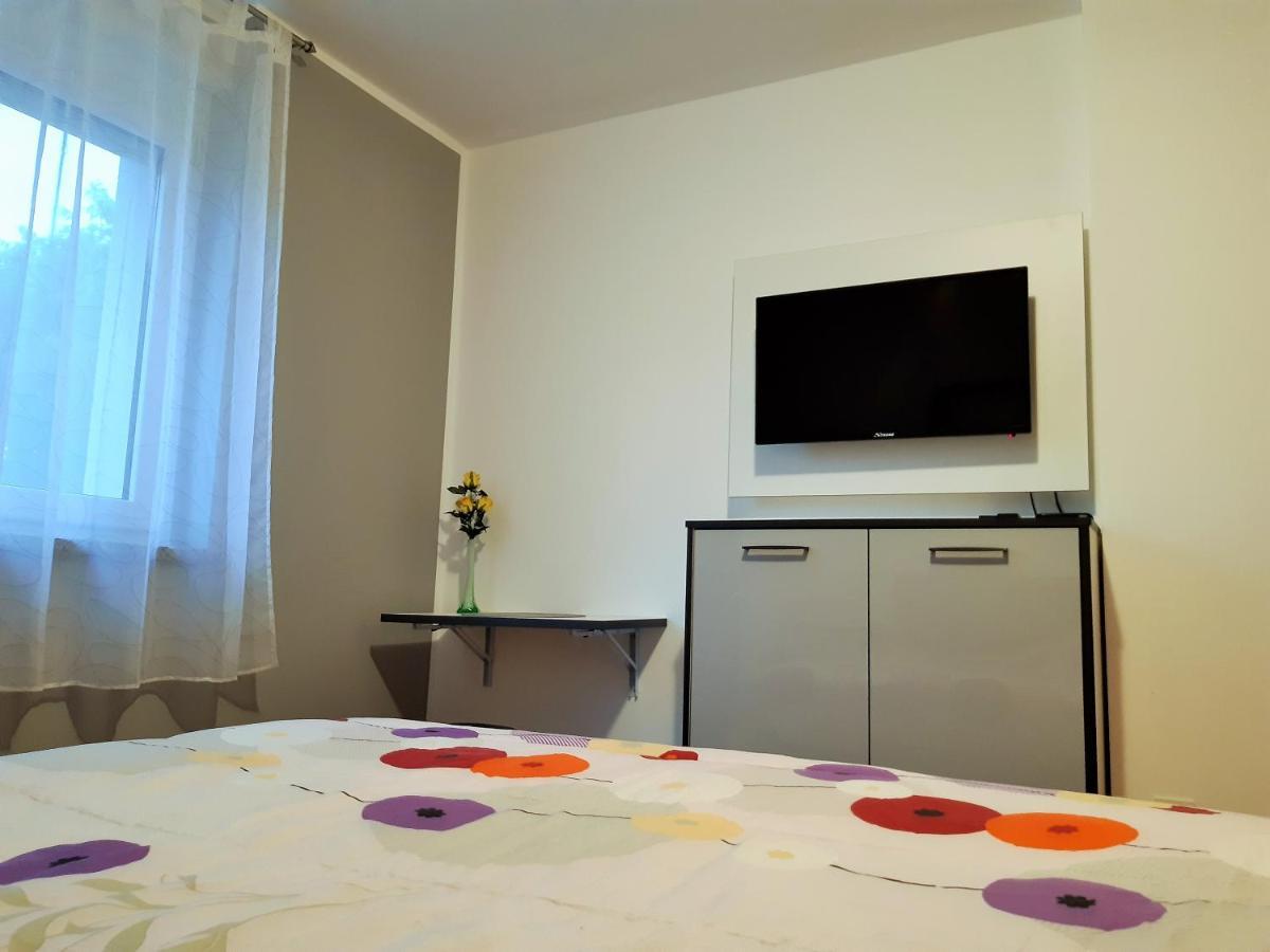 Bright & Cozy Pula Apartment Екстериор снимка